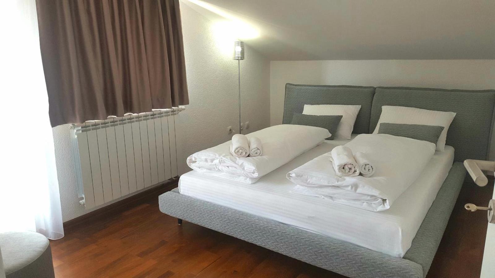 Apartment Esha SJJ Zimmer foto