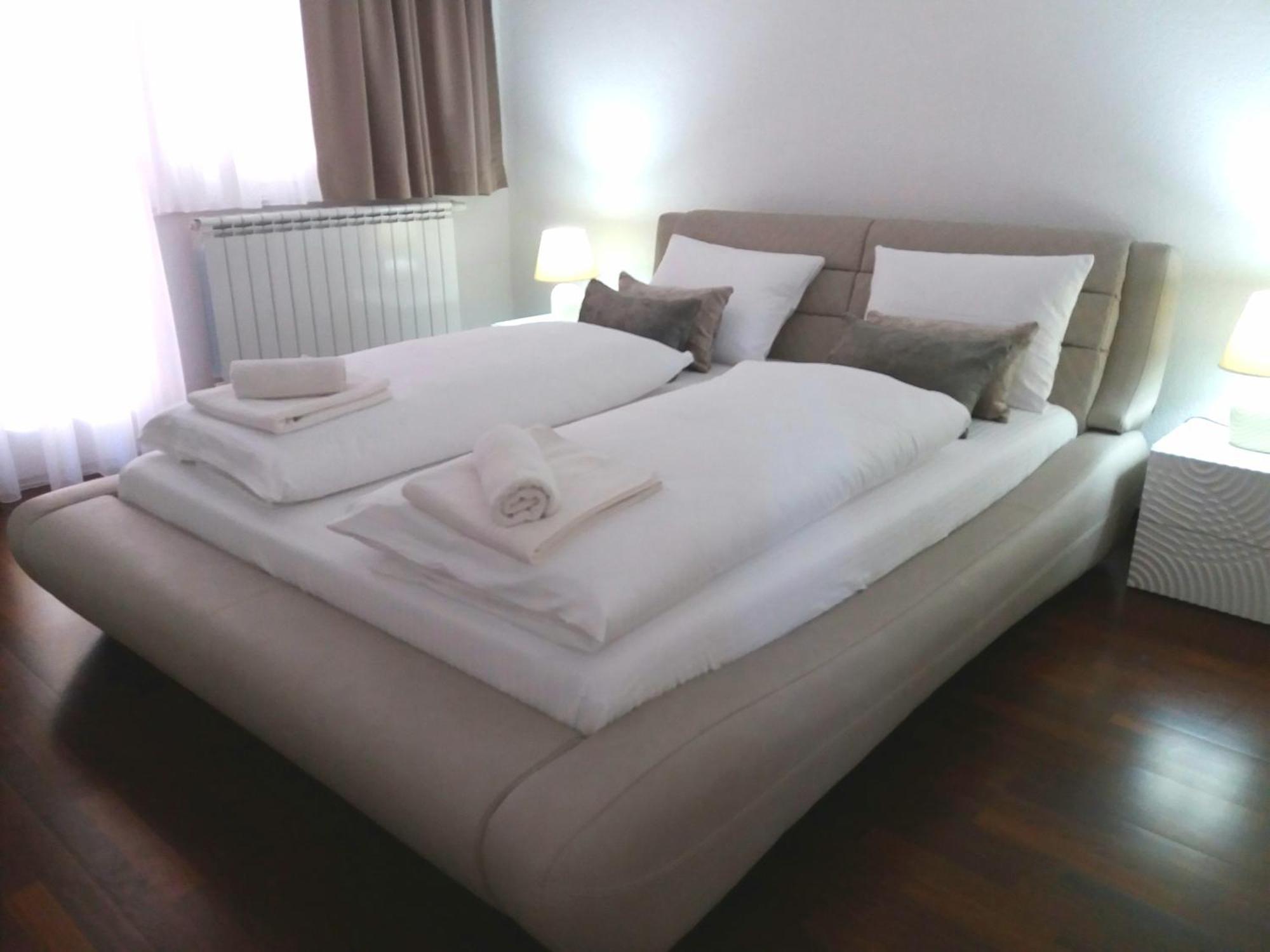 Apartment Esha SJJ Zimmer foto